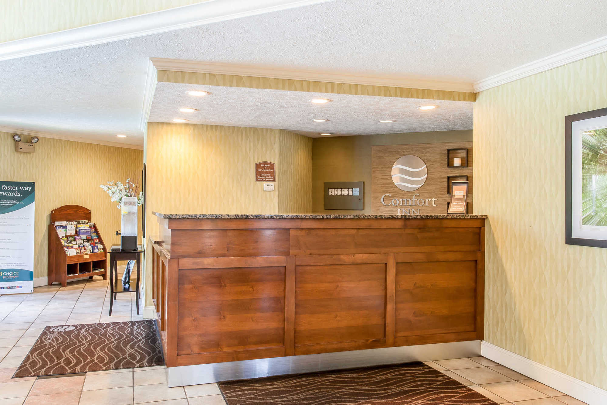 Comfort Inn Independence Dalaman gambar